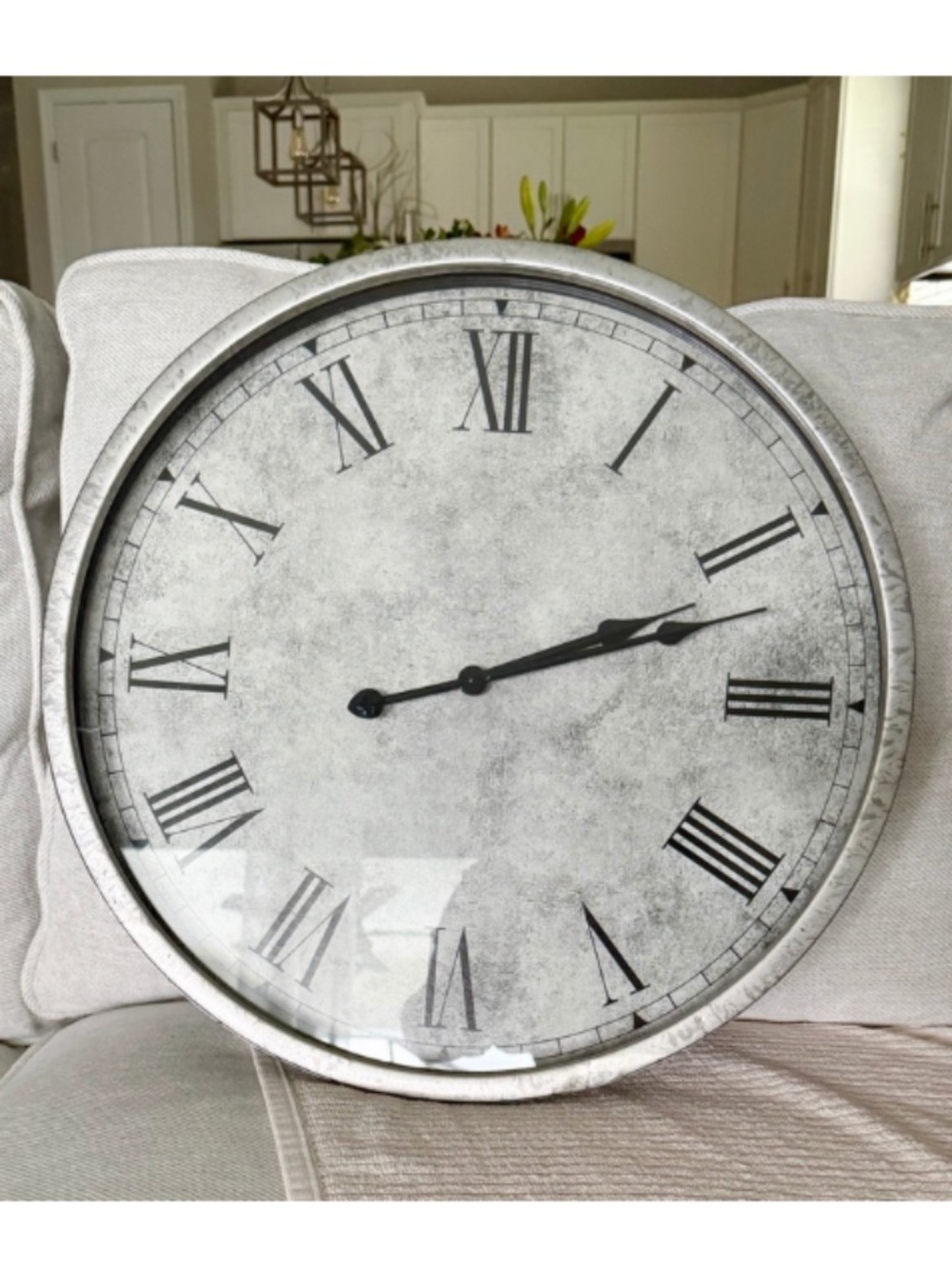 18" Round Metal Wall Clock